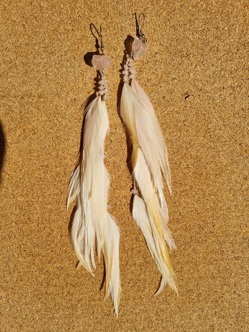 Feather earrings • Raw crystals • Rose Quartz • Soft pink, White and brown feathers