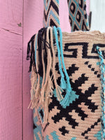Wayuu Mochila • ARTE (shorter strap)