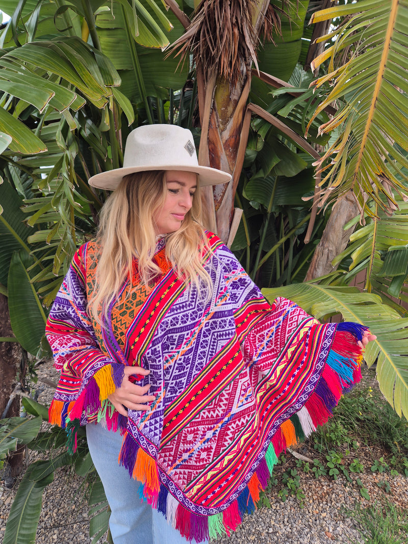 Vintage poncho with fringes