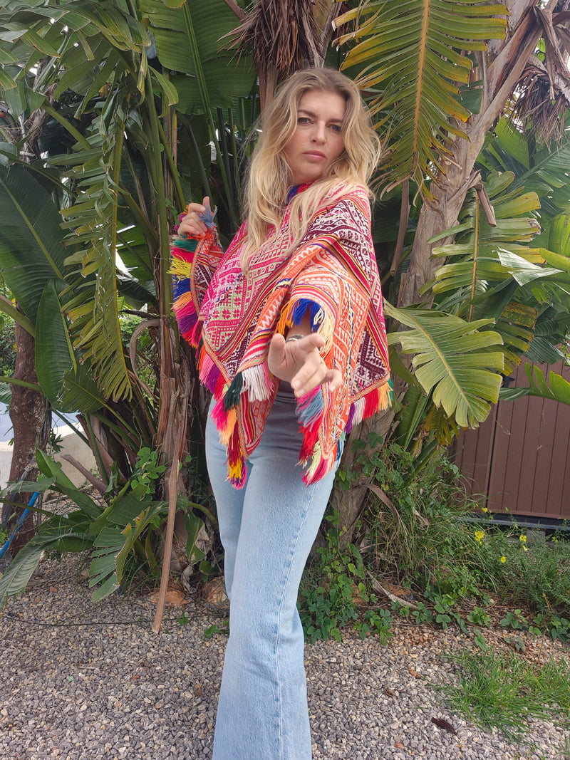 Vintage poncho with fringes