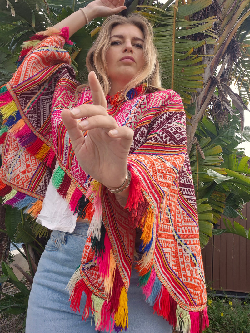 Vintage poncho with fringes