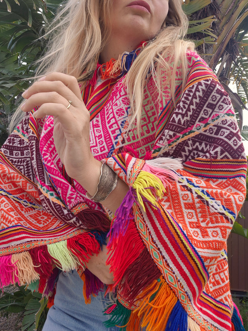 Vintage poncho with fringes