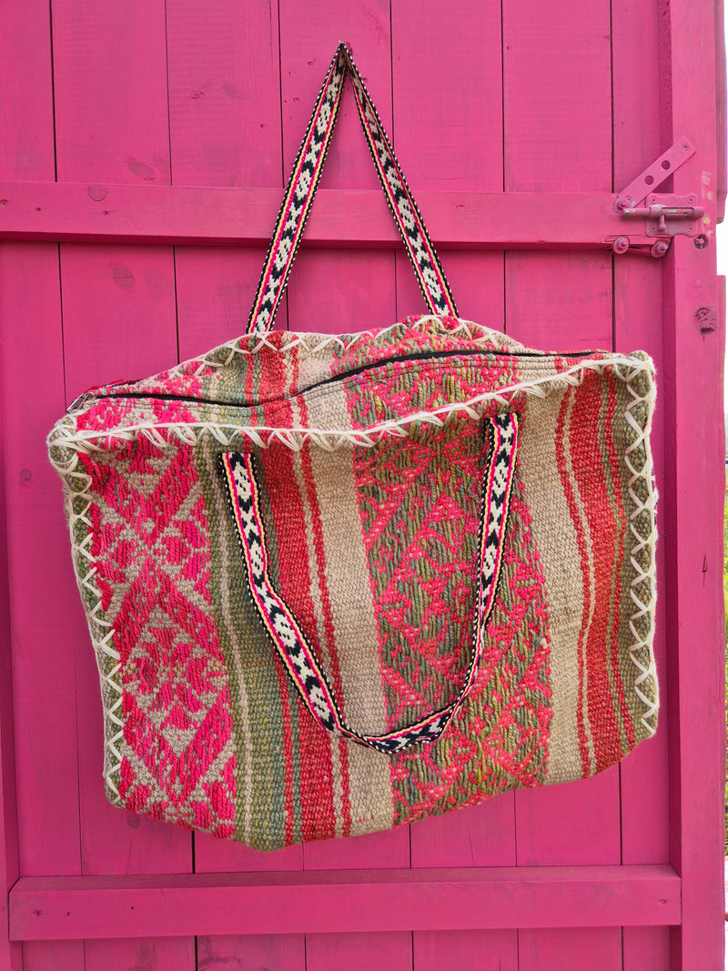 CUSCO MEGA bag • INTO THE WILD