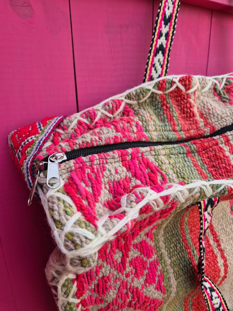 CUSCO MEGA bag • INTO THE WILD