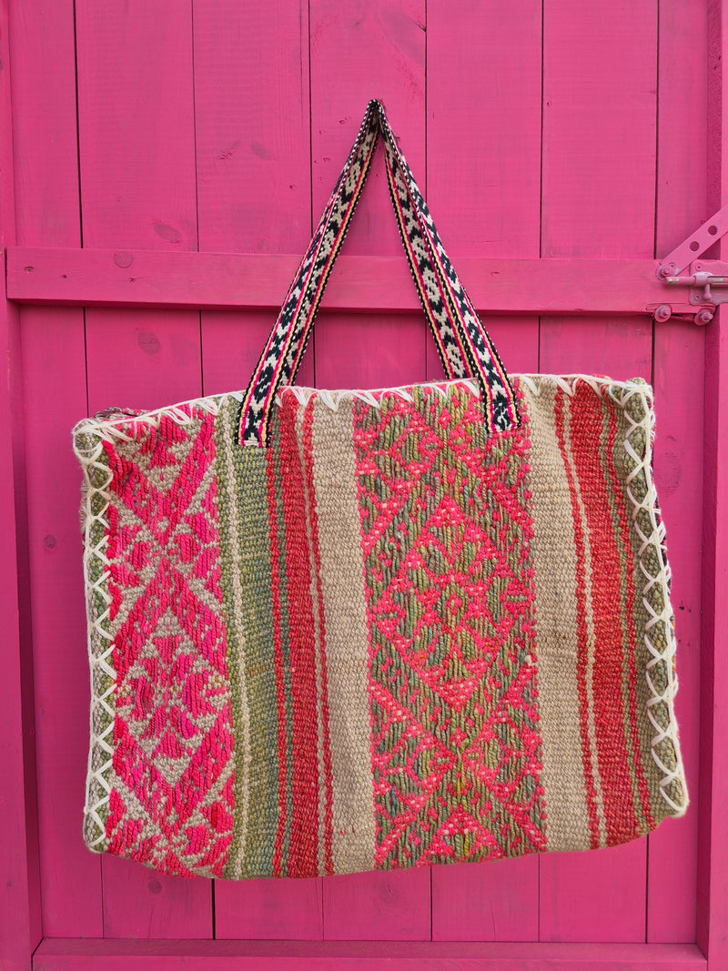 CUSCO MEGA bag • INTO THE WILD