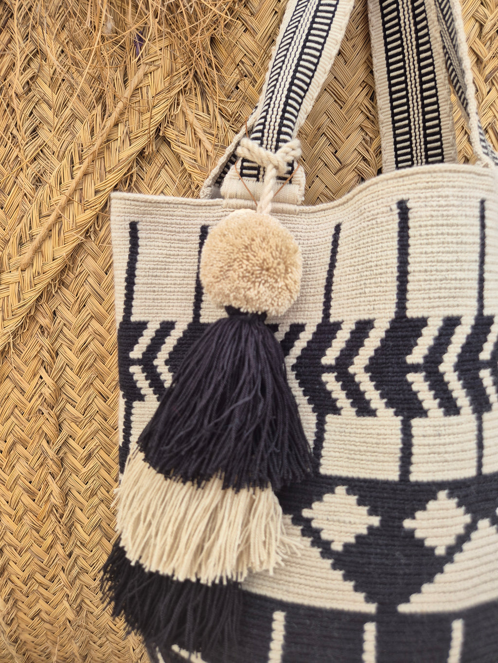 WAYUU XL BAG • BLACK & WHITE