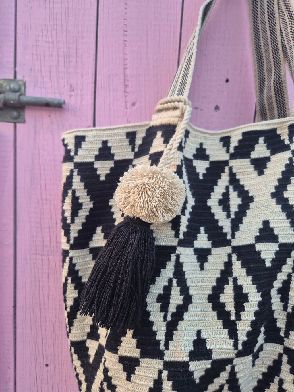 SUSU XL BAG • KISSES XX