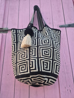 SUSU XL BAG • LABYRINTH