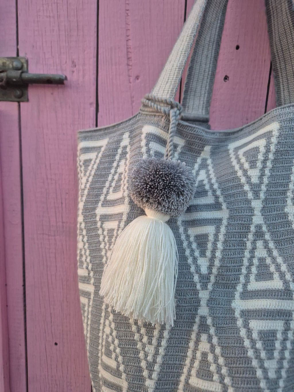 SUSU XL BAG • PYRAMIDS in GREY
