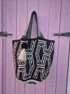 SUSU XL BAG • The Black & White III