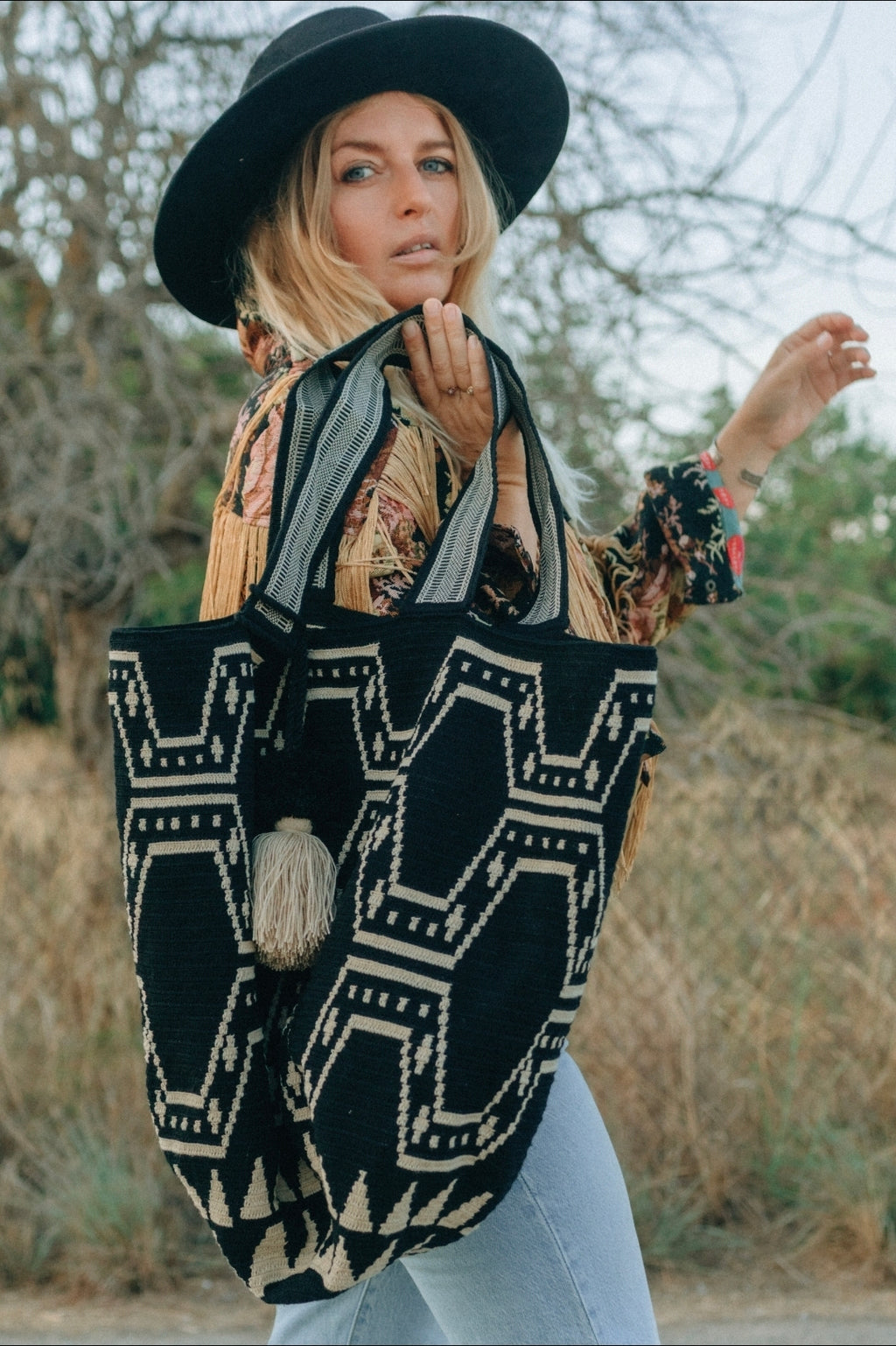 SUSU XL BAG • The Black & White II