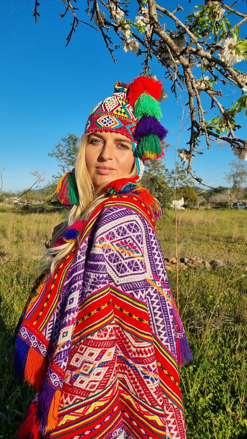 Vintage poncho with fringes
