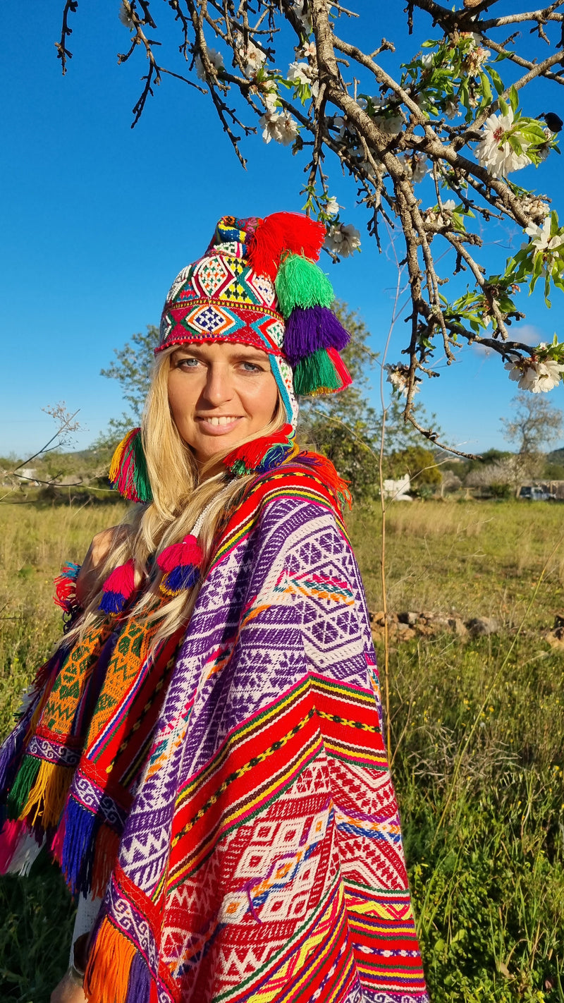 Vintage poncho with fringes