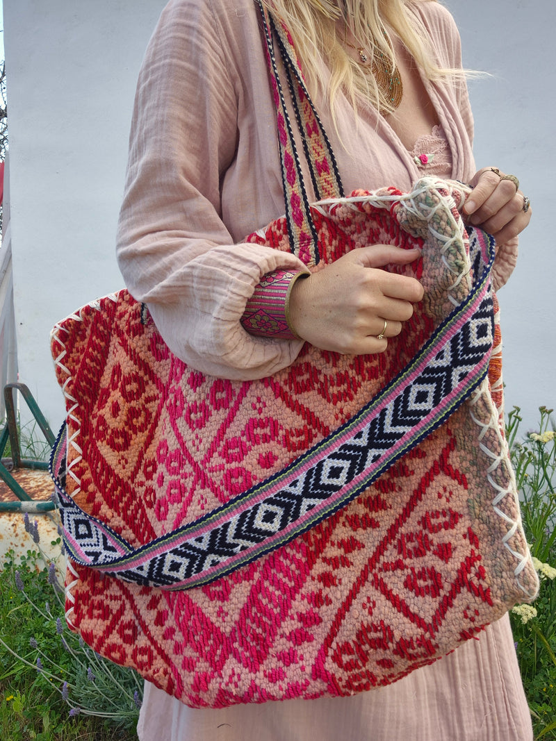 CUSCO MEGA bag • FLOWER FIELD
