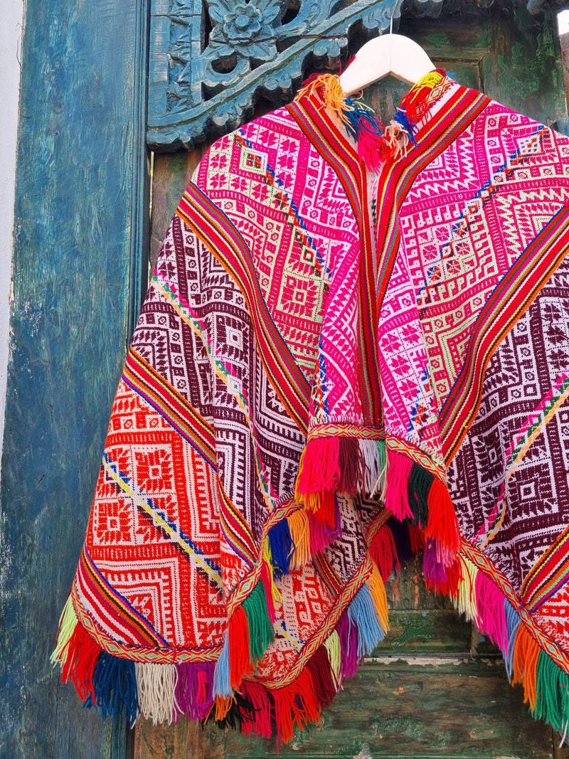 Vintage poncho with fringes